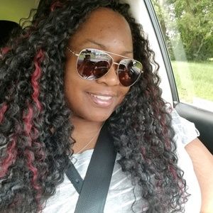 Meet your Posher, Lisa